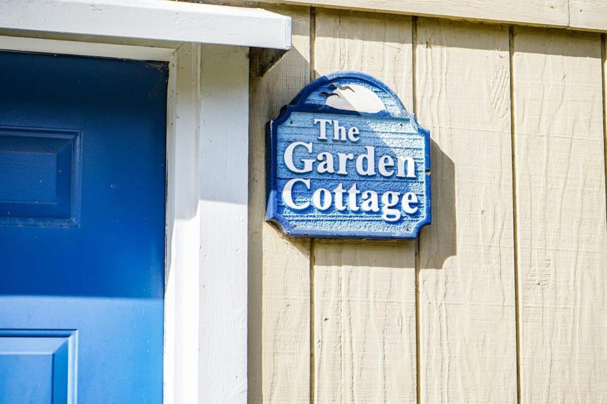 Beach Club Of Oscoda Garden Cottage On The Lake Kültér fotó